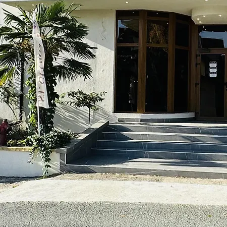 семеен хотел